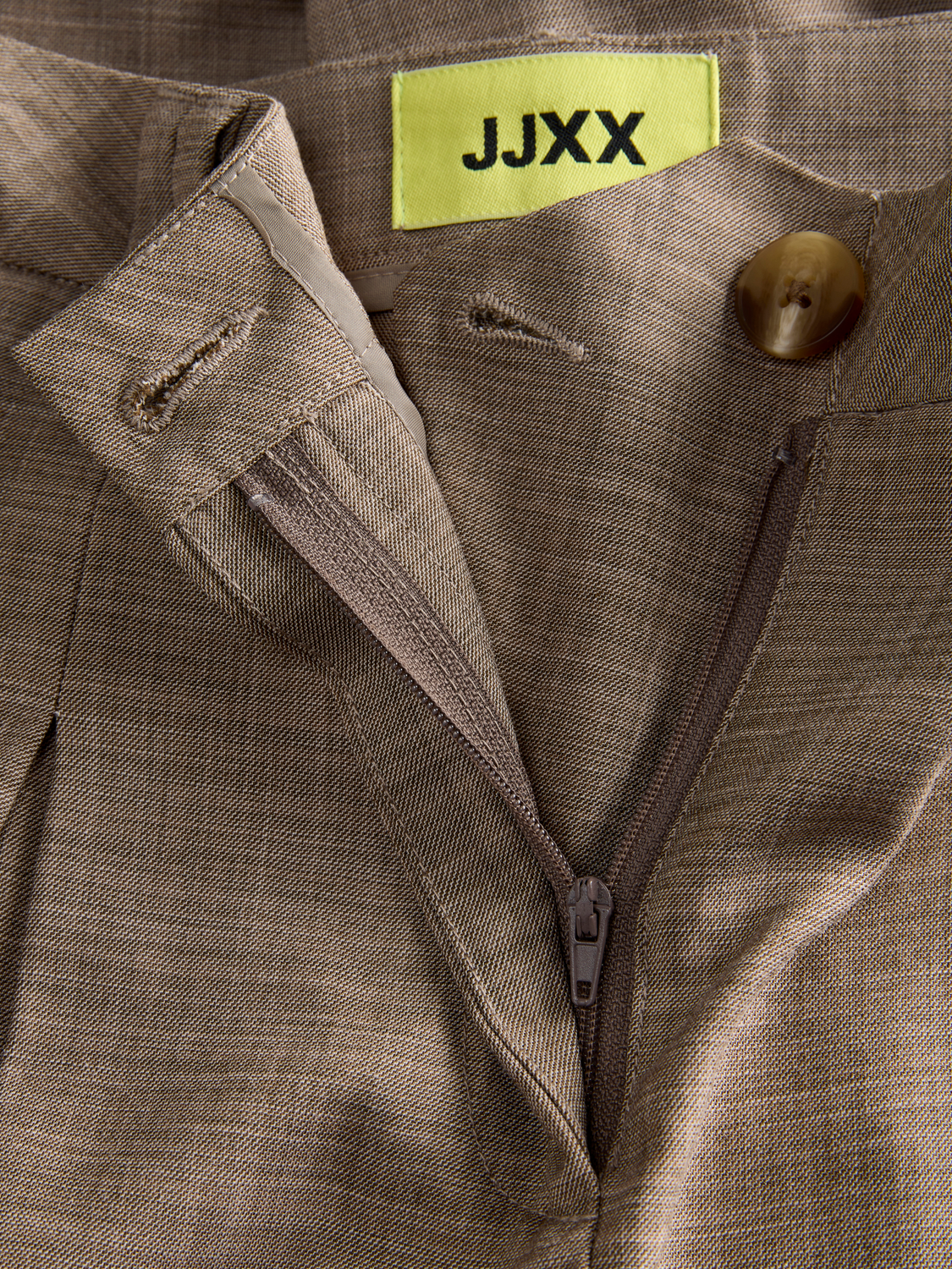 model_shot-detail